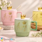 ماگ کینگ چینی درب‌دار با تاج طلایی